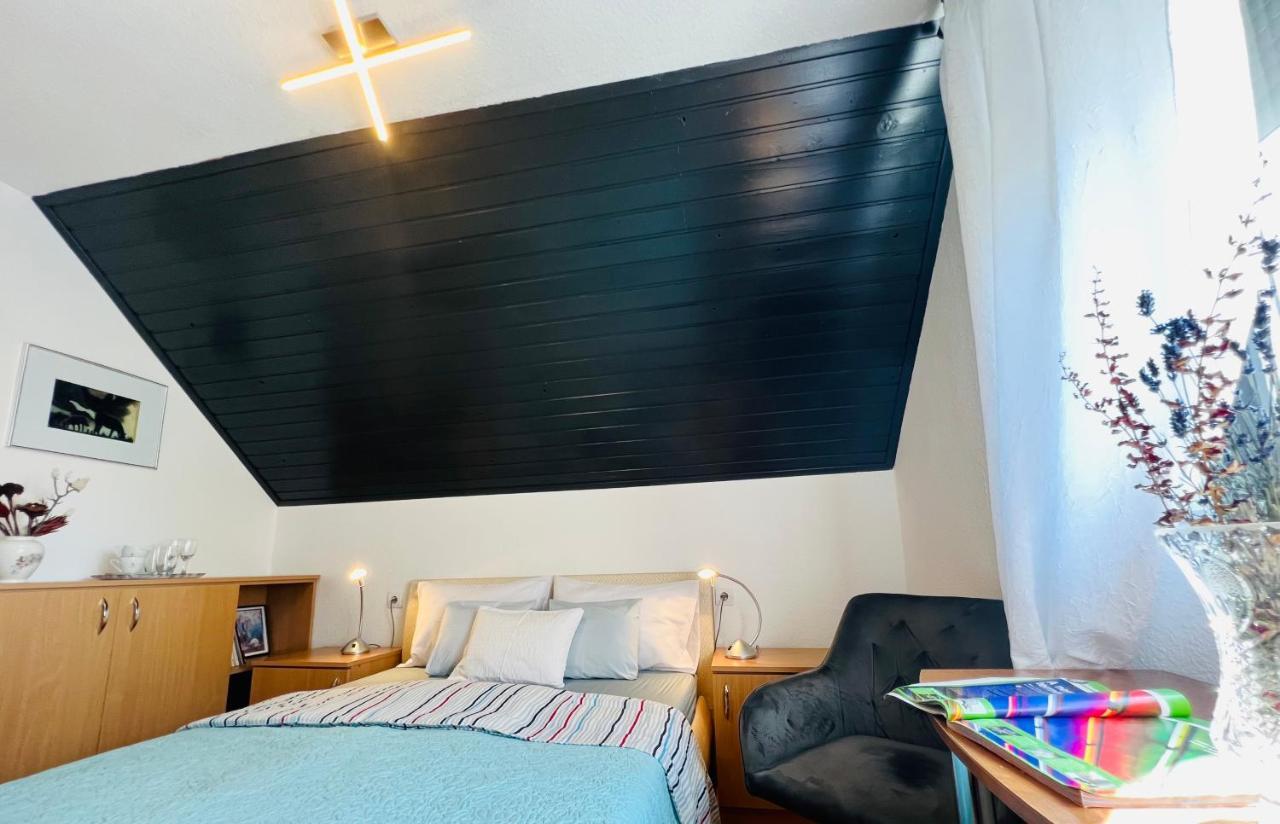 Heviz Apart Comfort Apartment Bagian luar foto
