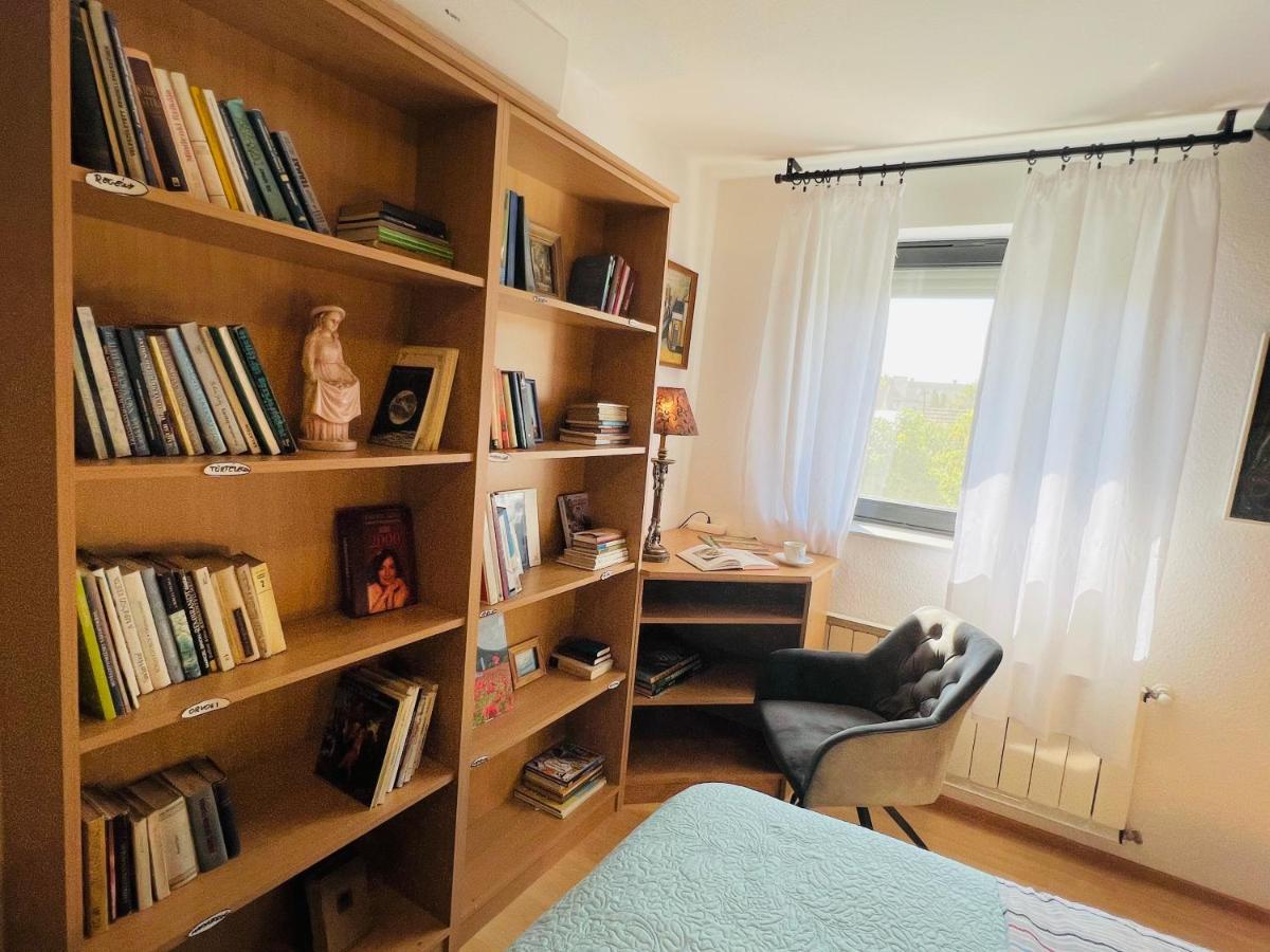 Heviz Apart Comfort Apartment Bagian luar foto