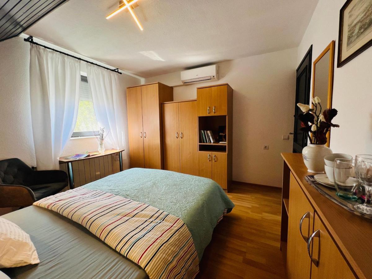Heviz Apart Comfort Apartment Bagian luar foto