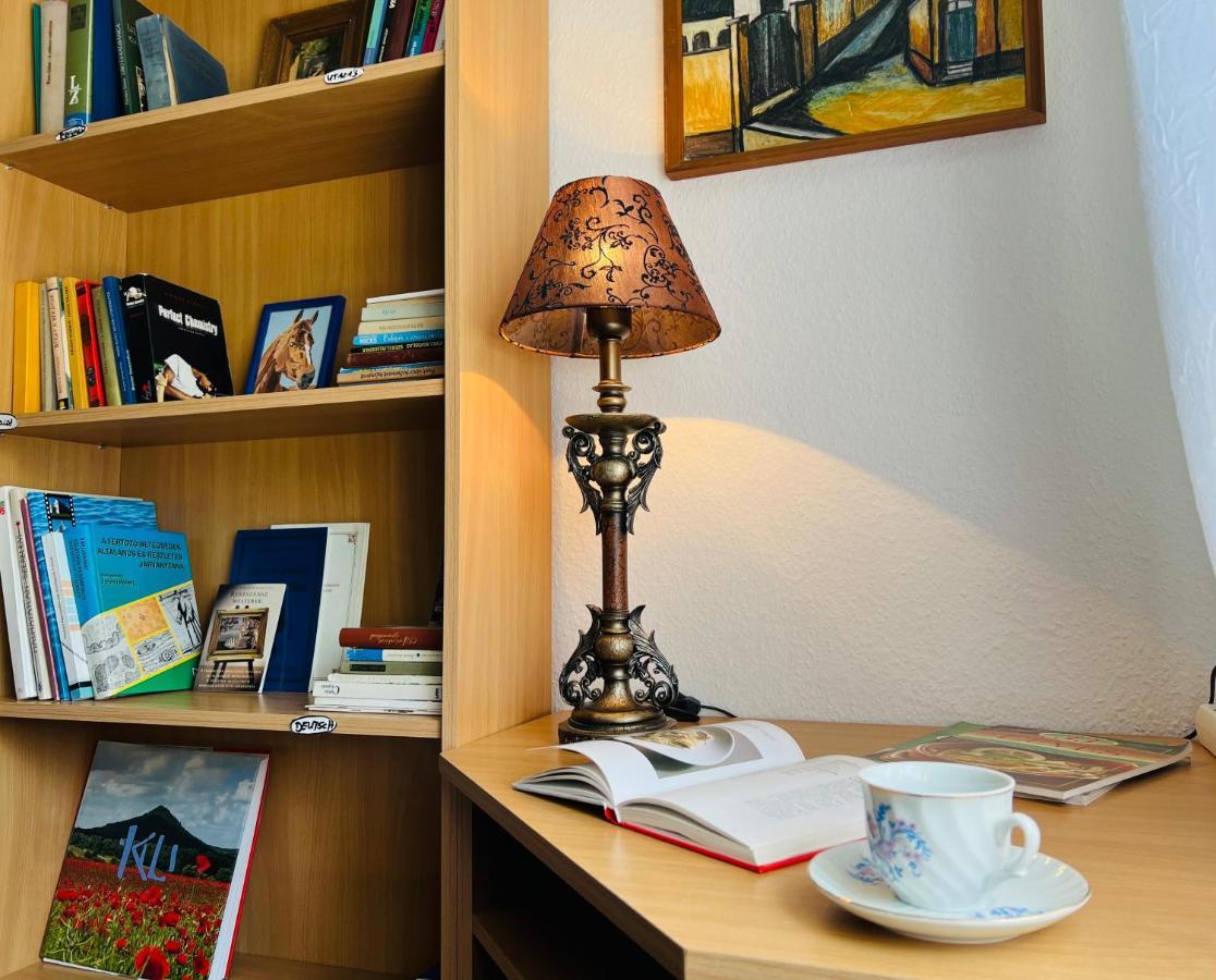 Heviz Apart Comfort Apartment Bagian luar foto
